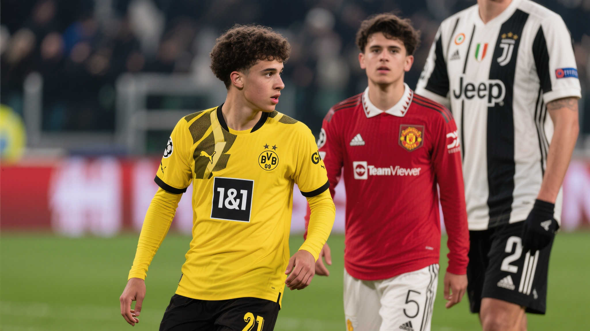 尤文图斯考虑引进桑乔,报价可能达到2500万欧元 自从2021年以8500万欧元高额转会费从多特蒙德